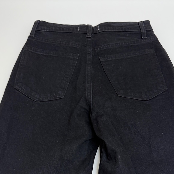 NWOT Abercrombie 90s Straight Ultra High Rise Black Denim Jeans - Picture 3 of 3